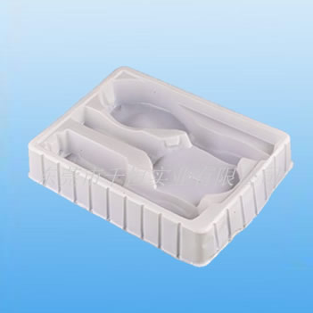 Plastic tray